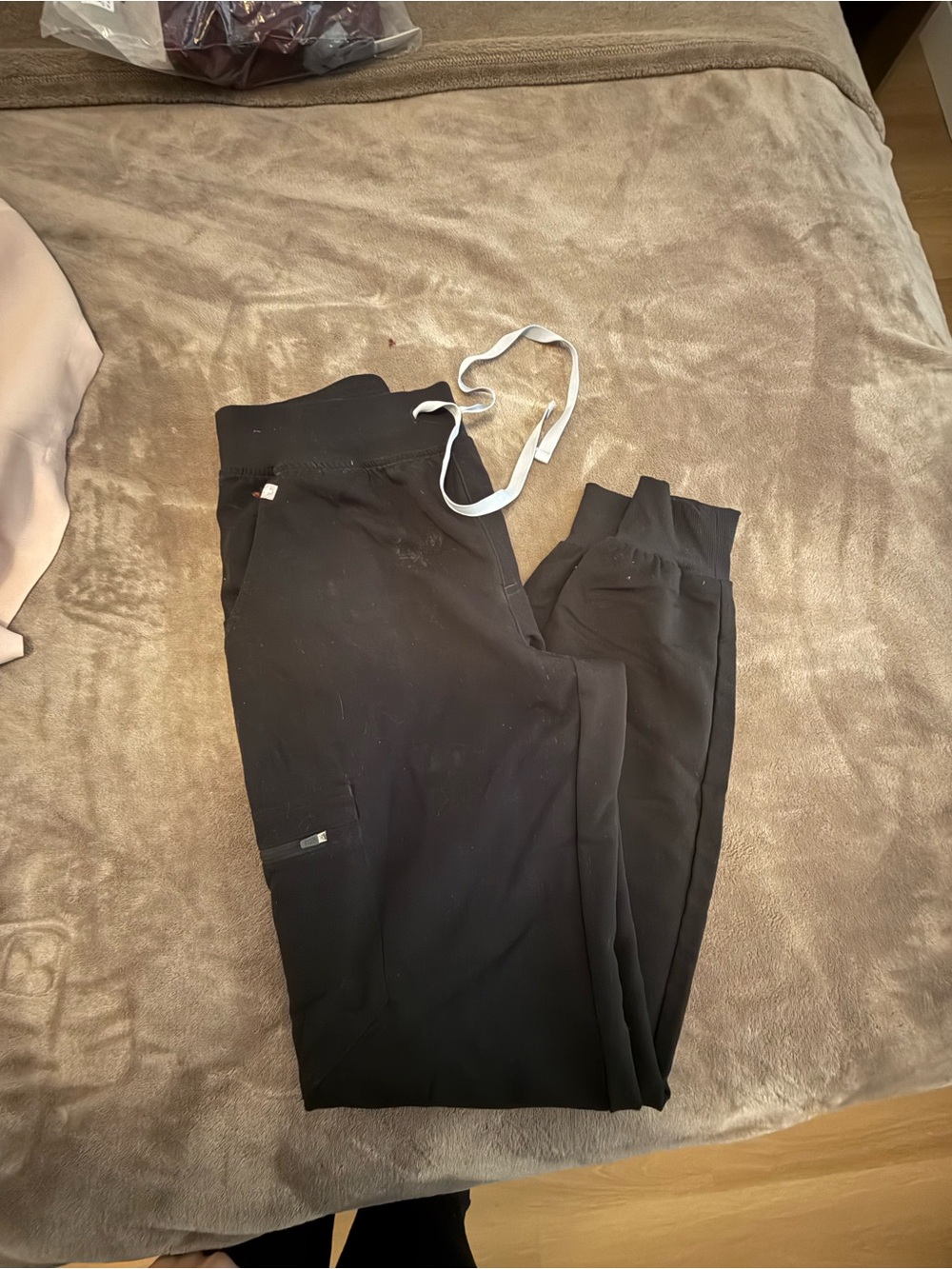 Figs Black Jogger Sweatpants with White Drawstring Medium Tall